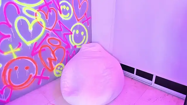 Snapshot of GEANNAROSE chatting on 12-07-24, 08:44 GEANNAROSE online show from 12-07-24, 08:44