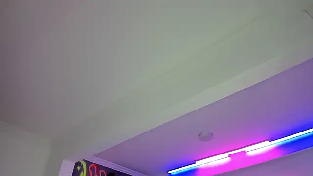 Snapshot of GEANNAROSE chatting on 02-26-25, 06:26 GEANNAROSE online show from 02-26-25, 06:26