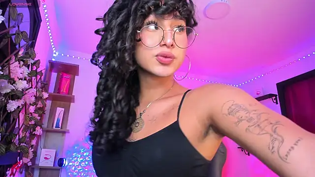 Heka Prudence online show from 02-21-25, 03:45