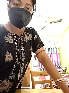 Snapshot of Royalgirl667 chatting on 12-05-24, 05:48 Royalgirl667 online show from 12-05-24, 05:48