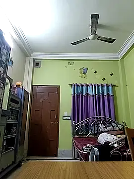 Snapshot of Royalgirl667 chatting on 12-07-24, 06:04 Royalgirl667 online show from 12-07-24, 06:04