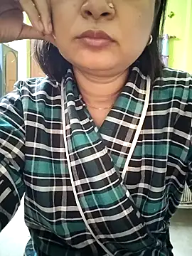 Snapshot of Royalgirl667 chatting on 12-09-24, 01:40 Royalgirl667 online show from 12-09-24, 01:40