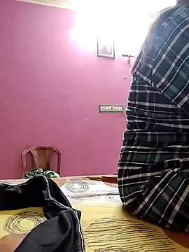 Snapshot of Royalgirl667 chatting on 12-11-24, 01:58 Royalgirl667 online show from 12-11-24, 01:58