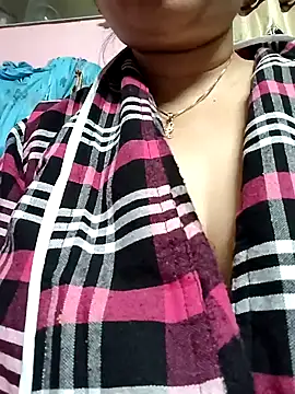 Snapshot of Royalgirl667 chatting on 12-24-24, 01:59 Royalgirl667 online show from 12-24-24, 01:59