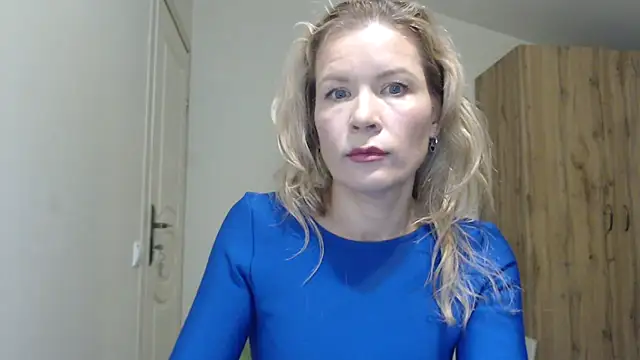 Snapshot of Juli_julyyy chatting on 01-11-25, 06:54 Juli julyyy online show from 01-11-25, 06:54