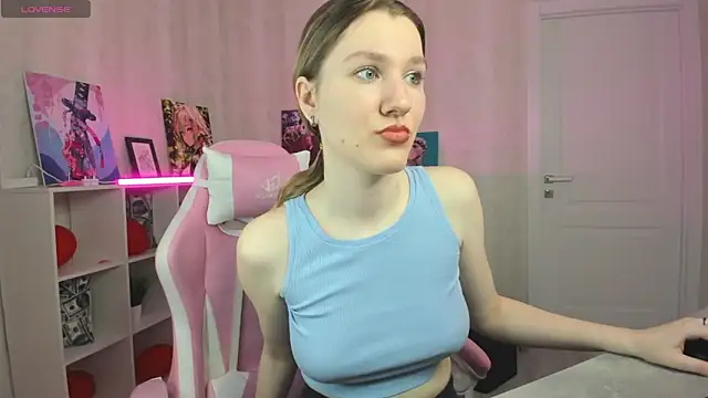 Mariel Brown online show from 03-18-25, 07:08