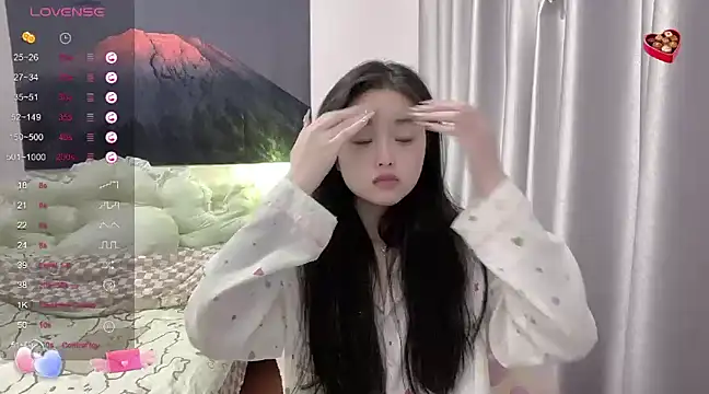 Mia-6688 online show from 01-19-25, 02:17