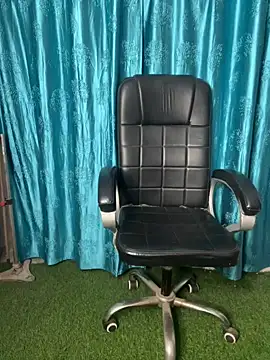 Snapshot of poision51 chatting on 02-10-25, 04:47 poision51 online show from 02-10-25, 04:47