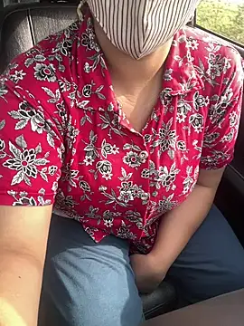 Snapshot of poision51 chatting on 03-11-25, 04:32 poision51 online show from 03-11-25, 04:32