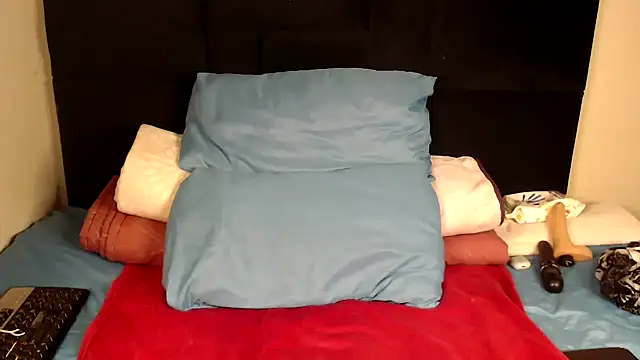 Busty-Londie online show from 11-28-25, 07:49