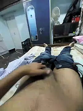 Snapshot of Dexiboy chatting on 12-11-24, 06:31 Dexiboy online show from 12-11-24, 06:31