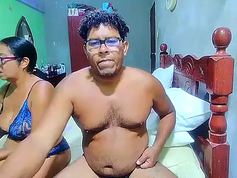 Snapshot of rosi_pamela chatting on 03-08-25, 08:35 rosi pamela online show from 03-08-25, 08:35