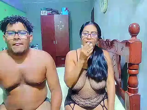 Snapshot of rosi_pamela chatting on 03-09-25, 01:56 rosi pamela online show from 03-09-25, 01:56