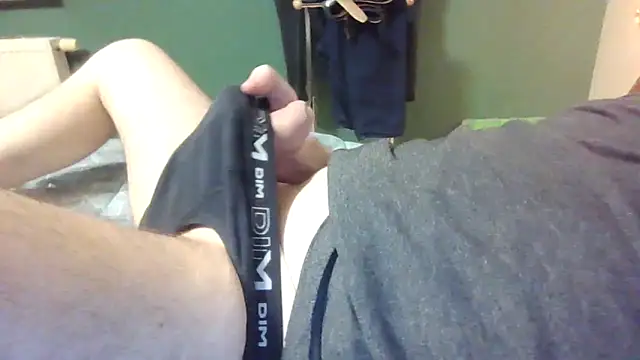 Snapshot of brtbrlss chatting on 10-30-25, 01:56 brtbrlss online show from 10-30-25, 01:56