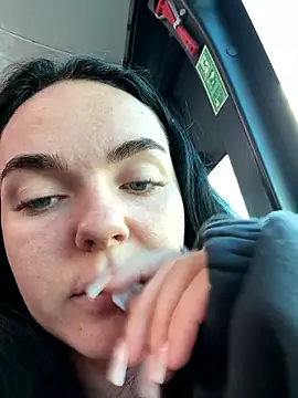 yorkshiregal online show from 11-12-25, 08:26