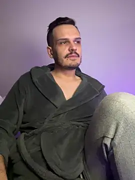 bearded beauty online show from 12-20-24, 03:14