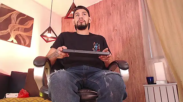 Bedobigcock online show from 01-29-25, 05:13