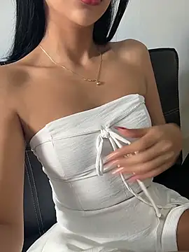 Baby Niels online show from 12-20-25, 04:58