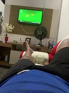 Snapshot of GordoSafadinho chatting on 01-11-25, 02:41 GordoSafadinho online show from 01-11-25, 02:41