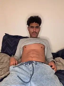 Snapshot of Ryan-hot chatting on 01-14-25, 12:03 Ryan-hot online show from 01-14-25, 12:03