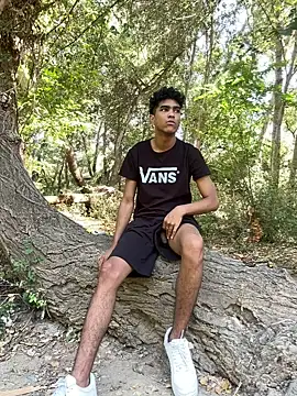 Snapshot of Ryan-hot chatting on 09-17-25, 02:19 Ryan-hot online show from 09-17-25, 02:19