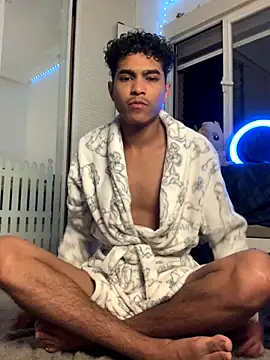 Snapshot of Ryan-hot chatting on 10-01-25, 08:04 Ryan-hot online show from 10-01-25, 08:04