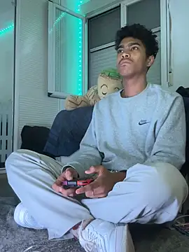 Snapshot of Ryan-hot chatting on 10-26-25, 12:22 Ryan-hot online show from 10-26-25, 12:22