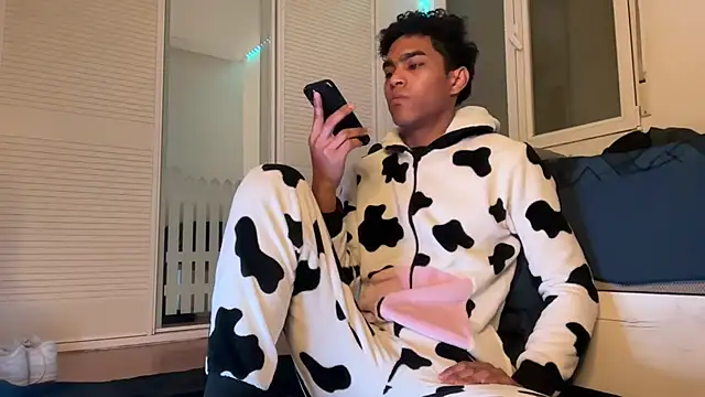 Ryan-hot online show from 01-17-26, 01:05