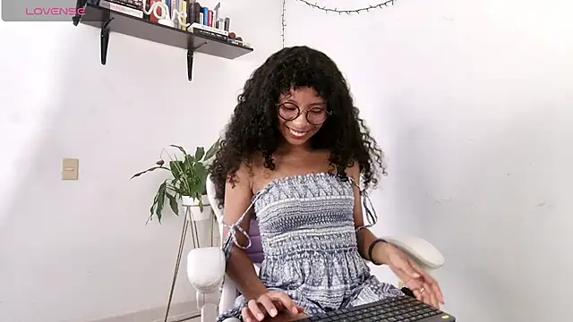 Snapshot of Elektra_williams chatting on 12-29-24, 11:08 Elektra williams online show from 12-29-24, 11:08