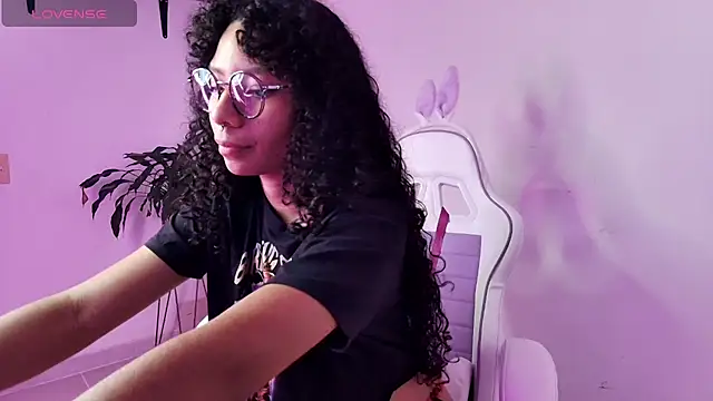 Snapshot of Elektra_williams chatting on 02-07-25, 10:52 Elektra williams online show from 02-07-25, 10:52
