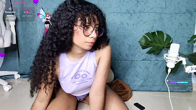 Snapshot of Elektra_williams chatting on 10-03-25, 12:07 Elektra williams online show from 10-03-25, 12:07