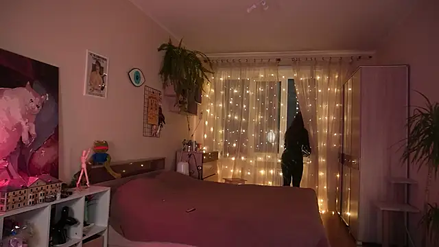 Staceymur online show from 12-16-24, 08:48