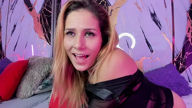 Snapshot of sophiee_evanss_ chatting on 12-30-24, 09:48 sophiee evanss online show from 12-30-24, 09:48