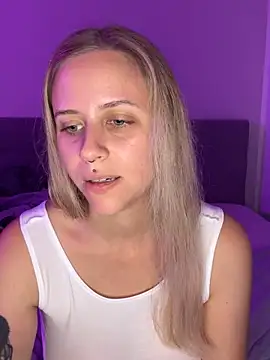 lunawolf21 online show from 10-13-25, 07:03