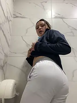 Keittly  online show from 12-15-25, 03:33