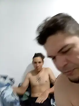 Snapshot of Ran1010 chatting on 10-15-25, 02:33 Ran1010 online show from 10-15-25, 02:33