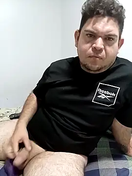 Snapshot of Ran1010 chatting on 10-22-25, 01:00 Ran1010 online show from 10-22-25, 01:00