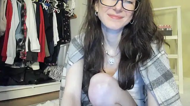 Snapshot of Baby_Jewel chatting on 12-10-24, 12:38 Baby Jewel online show from 12-10-24, 12:38