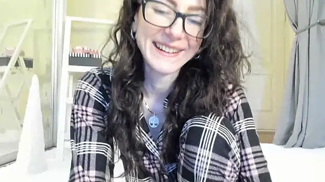 Snapshot of Baby_Jewel chatting on 12-24-24, 11:17 Baby Jewel online show from 12-24-24, 11:17