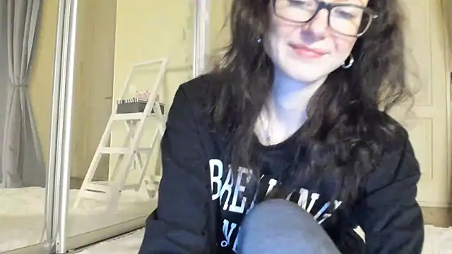 Snapshot of Baby_Jewel chatting on 02-06-25, 11:10 Baby Jewel online show from 02-06-25, 11:10