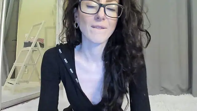 Snapshot of Baby_Jewel chatting on 10-12-25, 10:14 Baby Jewel online show from 10-12-25, 10:14