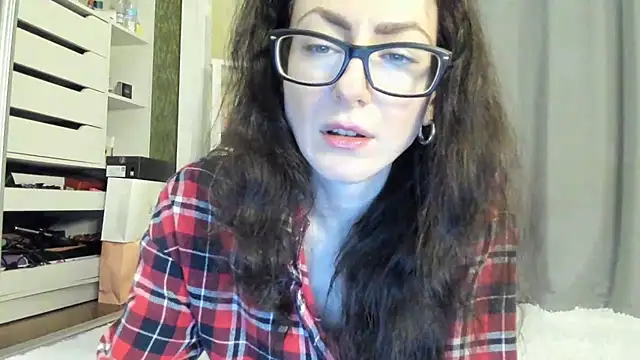 Snapshot of Baby_Jewel chatting on 10-22-25, 10:15 Baby Jewel online show from 10-22-25, 10:15