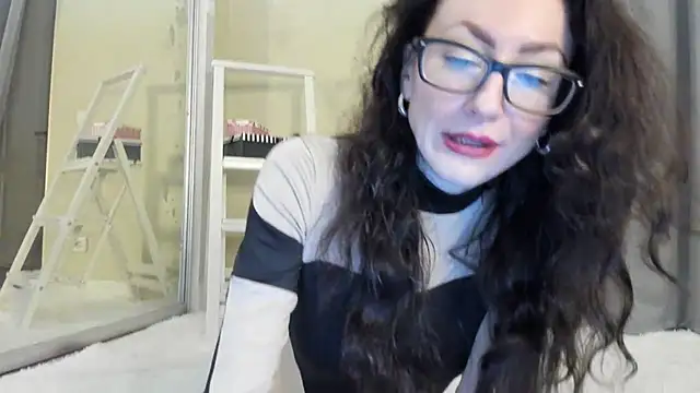 Snapshot of Baby_Jewel chatting on 10-25-25, 10:12 Baby Jewel online show from 10-25-25, 10:12