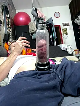 Snapshot of Gilgamesch1704 chatting on 10-27-25, 01:59 Gilgamesch1704 online show from 10-27-25, 01:59