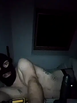 Snapshot of Pimsou chatting on 12-20-25, 08:27 Pimsou online show from 12-20-25, 08:27