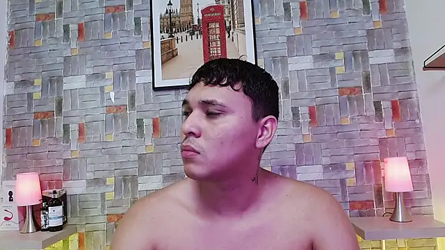 Snapshot of couple_lovelyds chatting on 10-17-25, 08:33 couple lovelyds online show from 10-17-25, 08:33