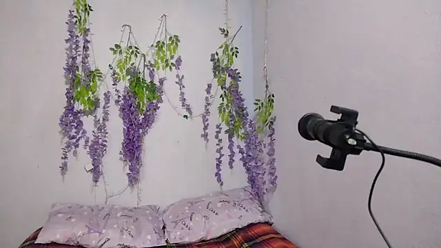 yazforeSolo online show from 09-22-25, 02:08