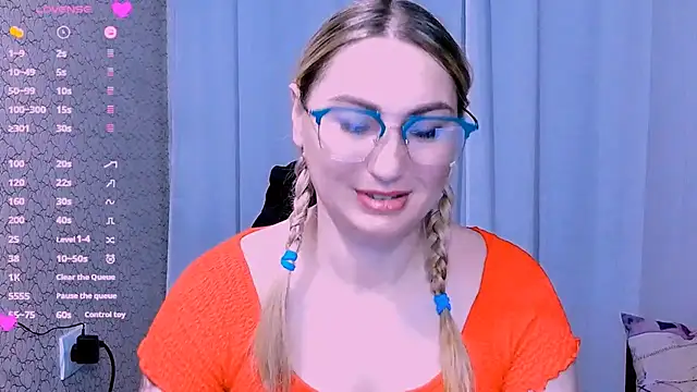 Snapshot of JaneLaJewel chatting on 11-17-25, 08:03 JaneLaJewel online show from 11-17-25, 08:03