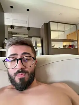 Snapshot of gabrielc27 chatting on 11-21-25, 03:44 gabrielc27 online show from 11-21-25, 03:44