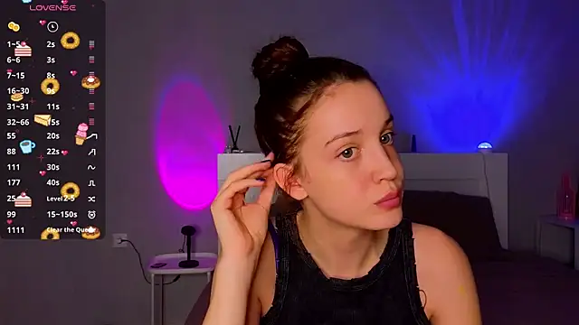 Sweet Evva online show from 11-22-25, 05:01